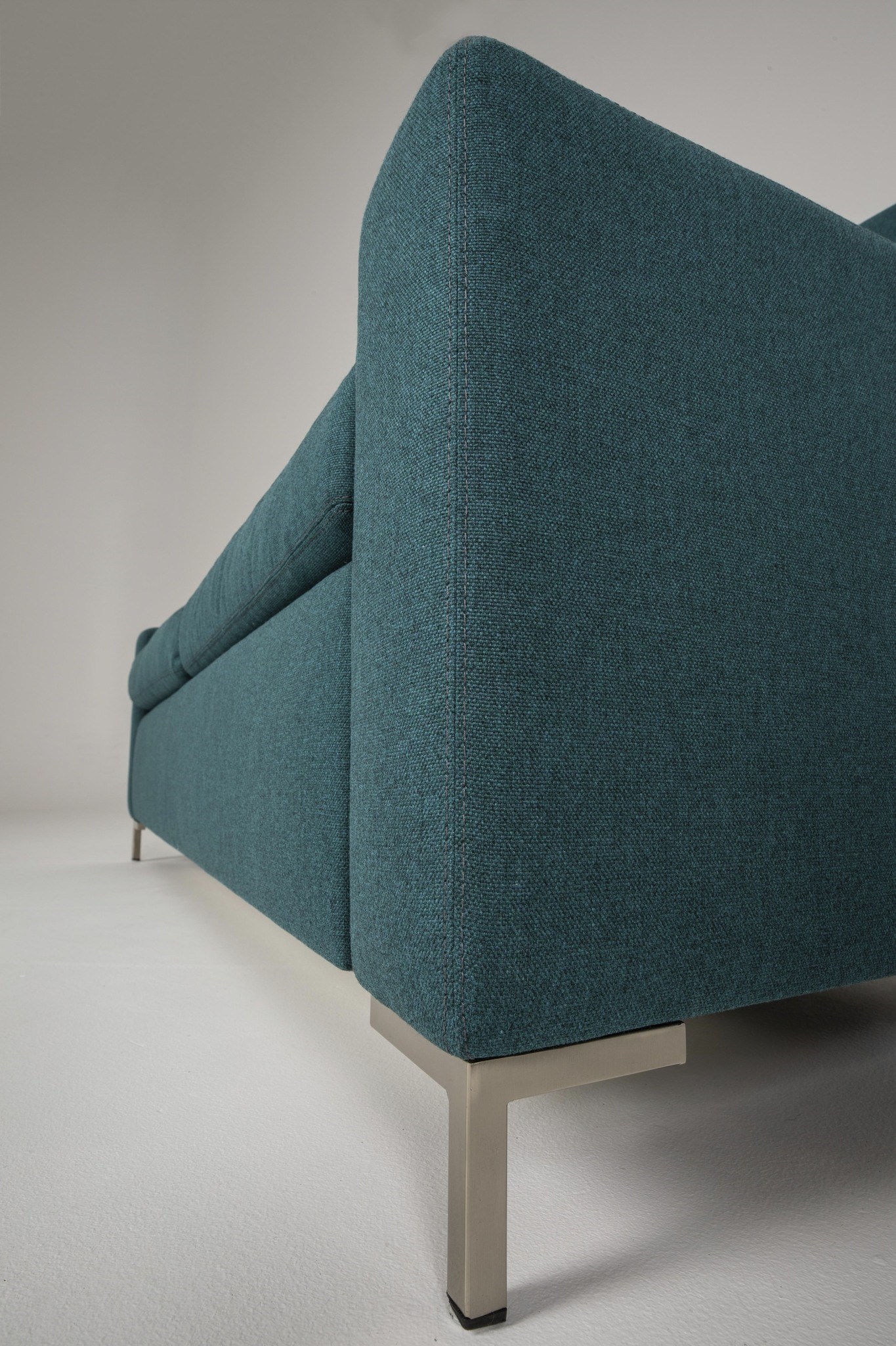 American Leather Bryson Contemporary Queen Sleeper Sofa Plus with Metal